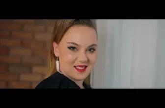 Denisa Blaga – Cate ore are o zi (Originala 2022)