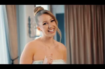 Amalia Tomoiaga – Cu haine de milioane