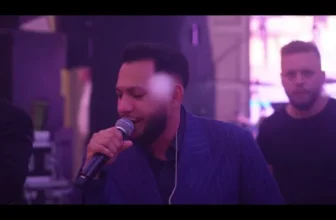 Leo de la Rosiori – Tine-ma de mana (LIVE 2023)