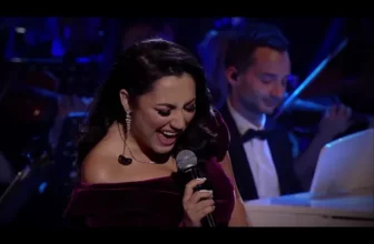 Andra – Mos Craciun Vine-n Oras (Live La Opera Nationala)