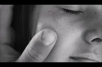 Ca un rau ce curge lin in tine curge venin