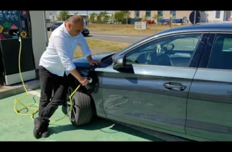 Dj Sebi – Iar e august vin in tara