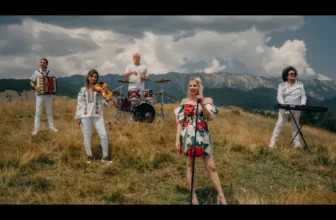 Sandra N – Colaj Live Band – Fratilor Carpatilor x Pe cararea muntilor x Floare de cires x Omul bun
