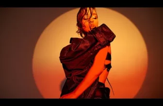 Holy Molly x Miss Mary – Lacrimi din stilou