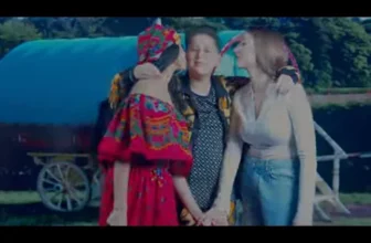 DeDe x Sarah x Jasmin – Ini mini miny moe x Romanca sau Tiganca