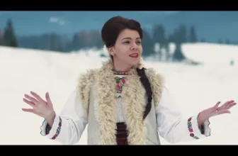Zina Dobos – Un copil cu straita goala (COLINDA 2020)