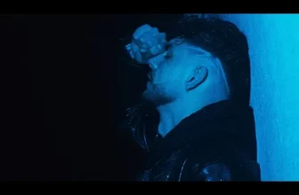 TECSAN feat. Lucian Colareza – Te Dezbraci In Fata Lui