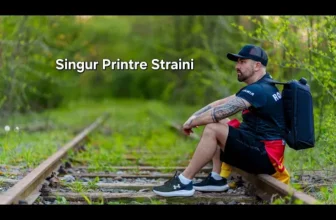 Poe – Singur Printre Straini